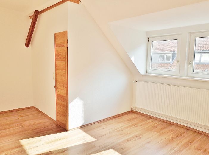 Maisonette mit Dachterrasse in centrumsnaher Anliegerstrasse – Zimmer III