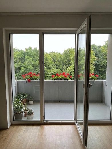 Emménagez ou louez : lumineux 3 pièces avec balcon donnant sur la verdure — sans commission, directement du propriétaire – Photo 6