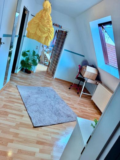 Balkonlu tarihi şehir evinde 5 odalı dubleks daire, 120 m² – Bad Bergzabern – Zimmer 2. OG