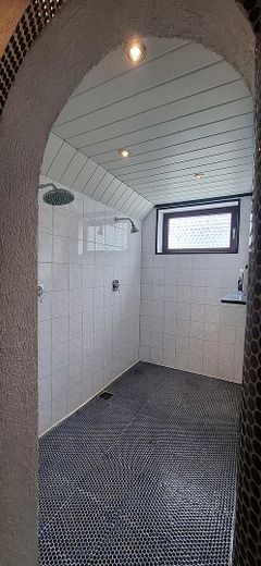 Zweifamilienhaus plus Appartement - Provisionsfrei – Dusche Sauna