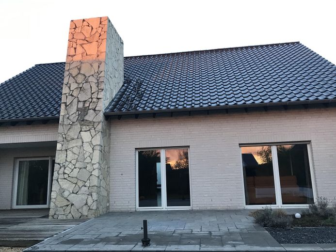 Familienhaus mit Charakter – großzügiges Wohnen auf höchstem Niveau in Mönchengladbach-Odenkirchen – Außenansicht Haus Garten