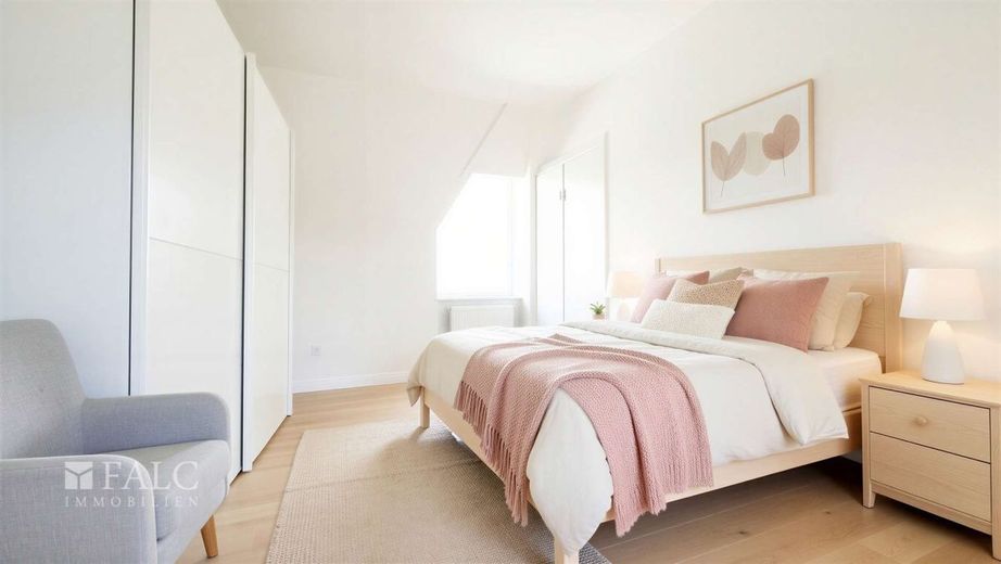 Seltene Gelegenheit im Kreuzviertel - Eigentumswohnung zur individuellen Modernisierung – Schlafzimmer - (KI generiert)