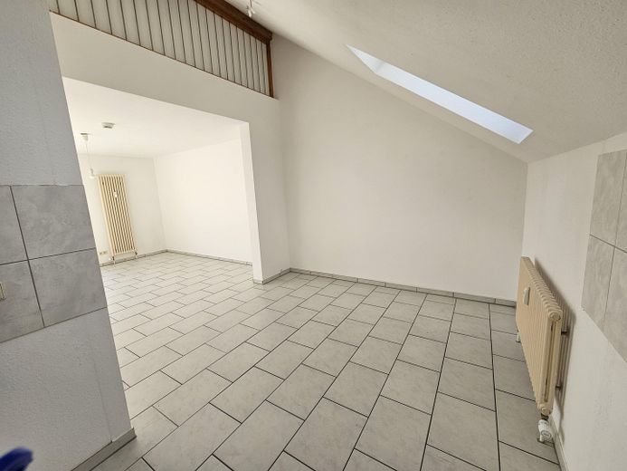 Zentral gelegene 4-Zimmer Maisonettewohnung mit 70m² Dachterrasse und Tiefgaragenstellplatz – Esszimmer