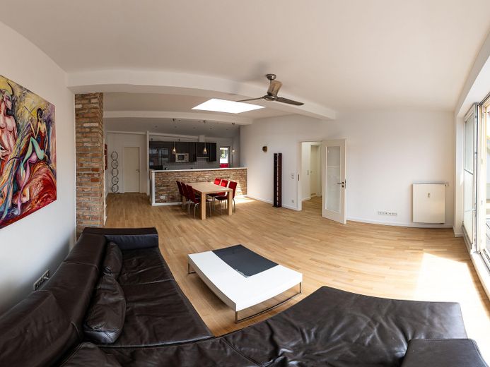 Elegante hochwertige DG-Wohnung nahe Kollwitzplatz – Panorama Wohnbereich 