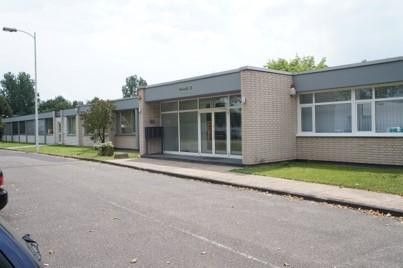 Helles und ruhiges Büro in Top-Lage in Hanau-Großauheim – Eingang Haus 3