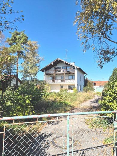 Altbestand EFH + Doppelgarage