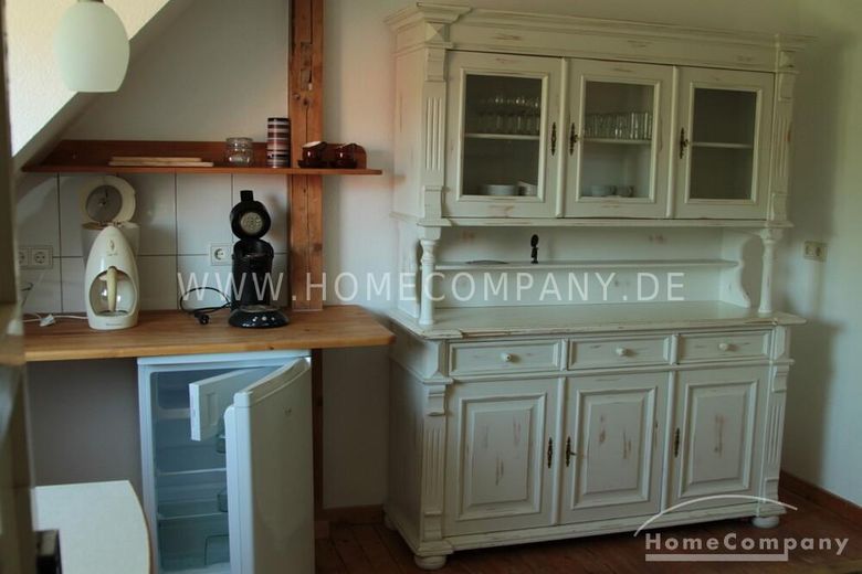 2 Zi.Whg., mit gr. Balkon, 2. Etage, möbliert. – 90b6cb629eaf2ebb86816a0c1739bc9e088c9aaa.jpg