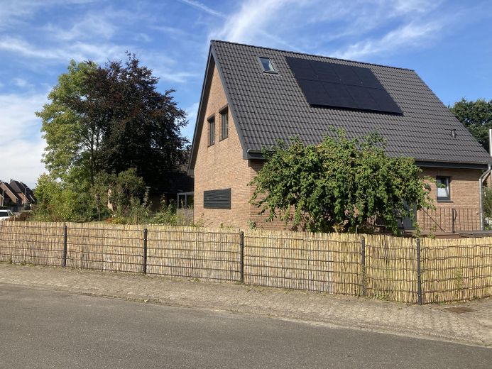 Haus von der Sackgasse aus