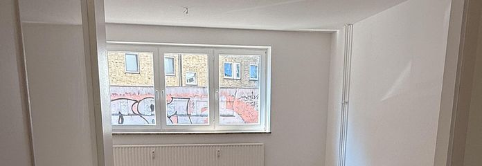 Appartamento al piano terra appena ristrutturato senza provvigioni, con posto auto vicino a Wilhelmplatz e Schreventeich – Wohnzimmer 1