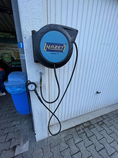 SB-Waschplatzanlage inclusive Imbiss mit Gastraum und Außenterrasse – Luftprüfer / Garage Nr. 1
