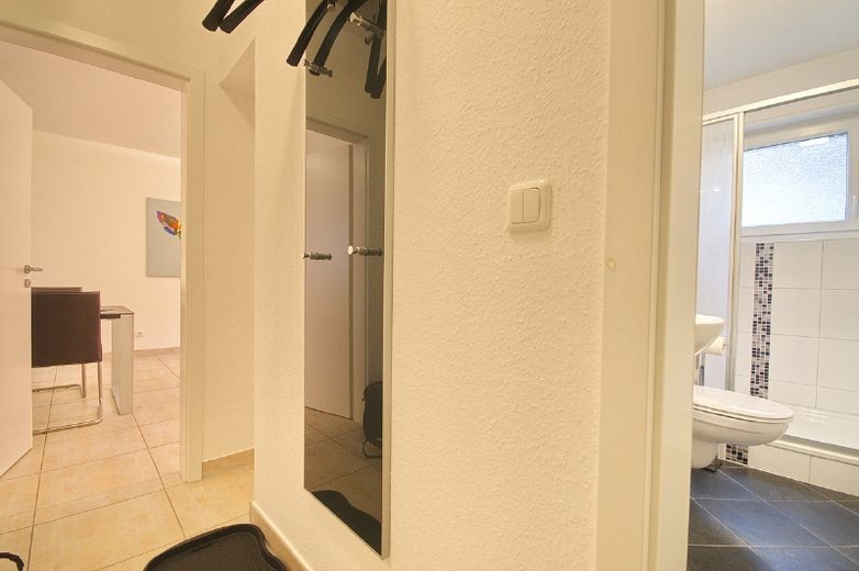 Essen-Rüttenscheid: Helle, sehr modern und komplett möblierte Wohnung mit Gartennutzung, ruhige attraktive Lage, Highspeed-Internetzugang – 50f5387383d51c82afc997d48bc3d1186490920a.jpg