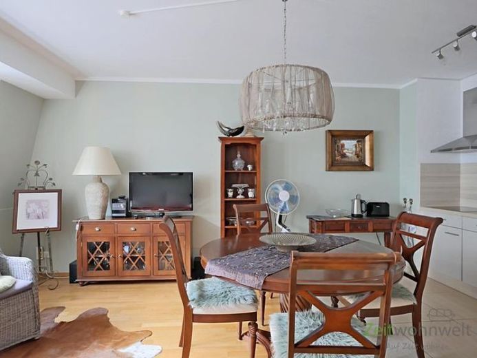 (EF0788_M) Dresden: Innere Altstadt, möbliertes Luxusapartment mit Service, Loggia, WLAN, TG-Stellplatz möglich – Foto 1