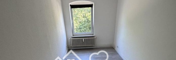 Frisch renovierte 4-Zimmer-Wohnung mit Balkon in zentraler Lage von Flensburg