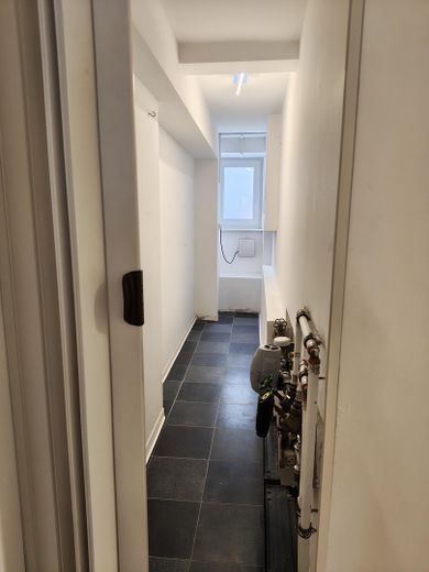 Kernsaniert & Provisionsfrei: Haus-im-Haus mit Privatgarten, Carport und Stellplätzen – Abstellraum
