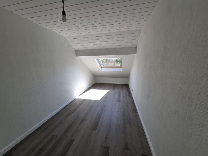 Sprzedaż domu w domu w Bad Schwalbach – Schlafzimmer
