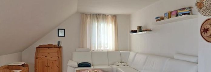 (EF1000_M) Weimar: Grammetal, ruhige möblierte Maissonette-Wohnung mit Balkon, kleines Arbeitszimmer