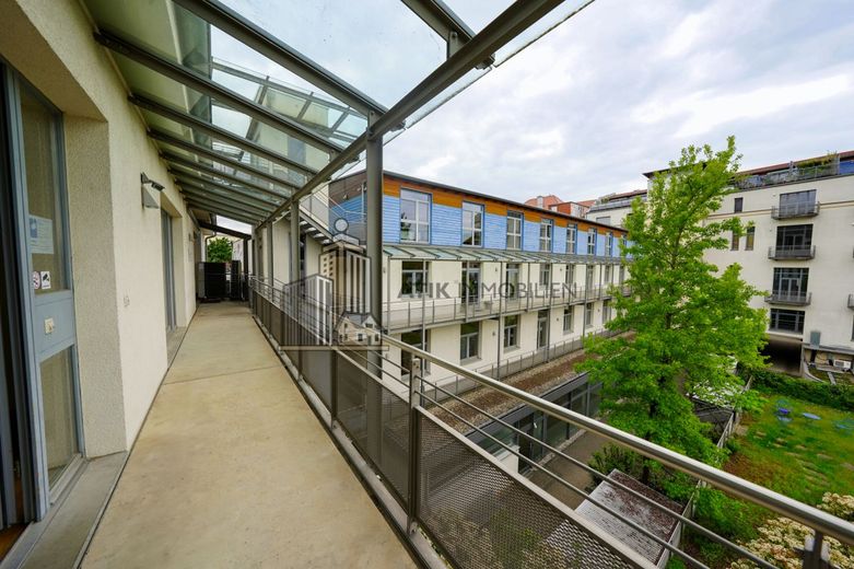 ATIK: Repräsentative, lichtdurchflutete Büroeinheit mit Klimatisierung und Top-Lage - provisionsfrei – Eingangsbereich