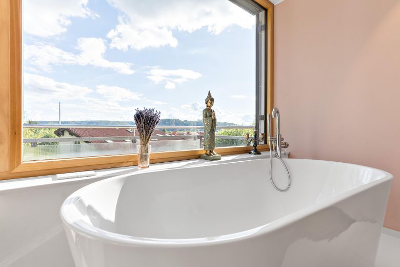 Ankommen & Wohlfühlen auf dem Rotenbühl- 142m² mit Blick ins Grüne – Schlafzimmer oder Wellnessraum