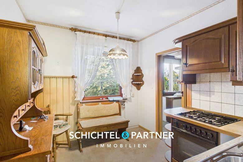 Ohlenhof | Geräumiges Dreiparteienhaus mit großem Grundstück und Gewerbe – S&amp;P | Küche