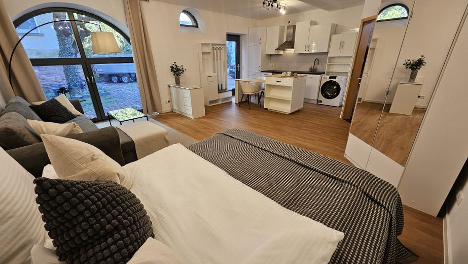 Wohnjuwel in der Altstadt – modernisiertes, loftartiges Apartment (43m²)vollmöbliert +PKW-Stellplatz – Фотографія 5
