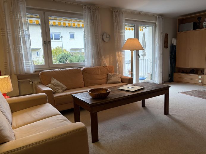 Wohnzimmer mit Terrassenzugang