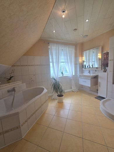 Liebhaberobjekt  zu verkaufen – Badezimmer