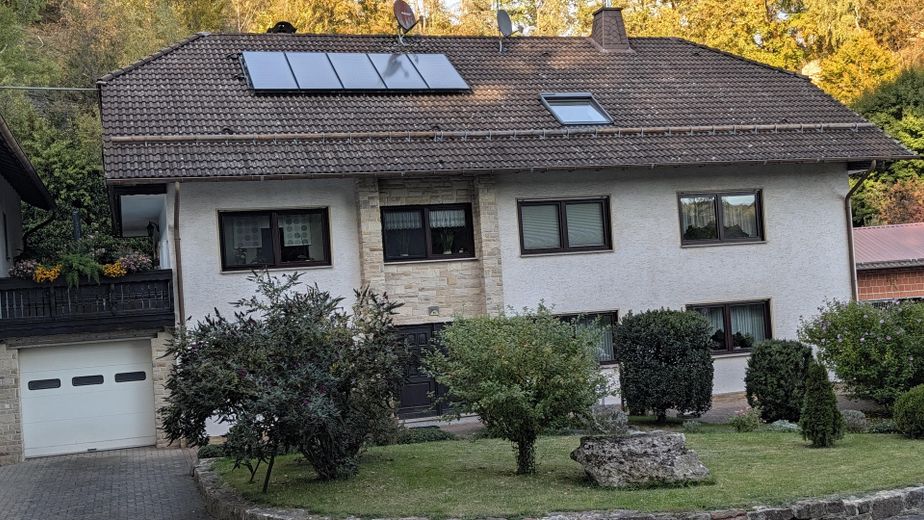Investimento interessante: 5 unità abitative con potenziale di sviluppo vicino al lago Edersee – Meierweg 11