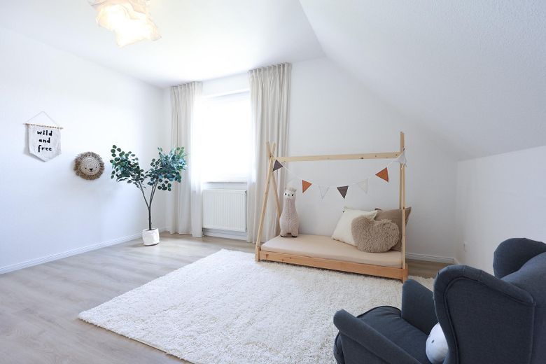 ***Provisionsfrei: Moderne Doppelhaushälfte  - sofort einziehen und wohlfühlen!*** – Schlafzimmer 2 im OG