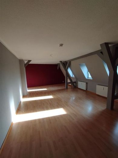 Großzügige 3-Zimmer mit EBK, großen Balkon und Laminat in zentraler Lage! – IMG_20240130_131400
