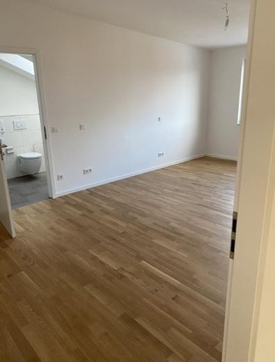 Schlafzimmer mit Zugang Bad