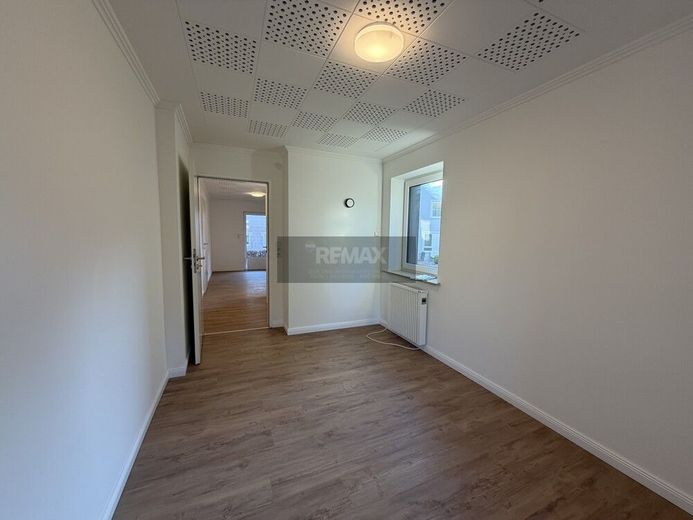 Modernisiertes 2-Zimmer-Juwel inkl. EBK und Terrasse - Sofort einziehen – Bild 8