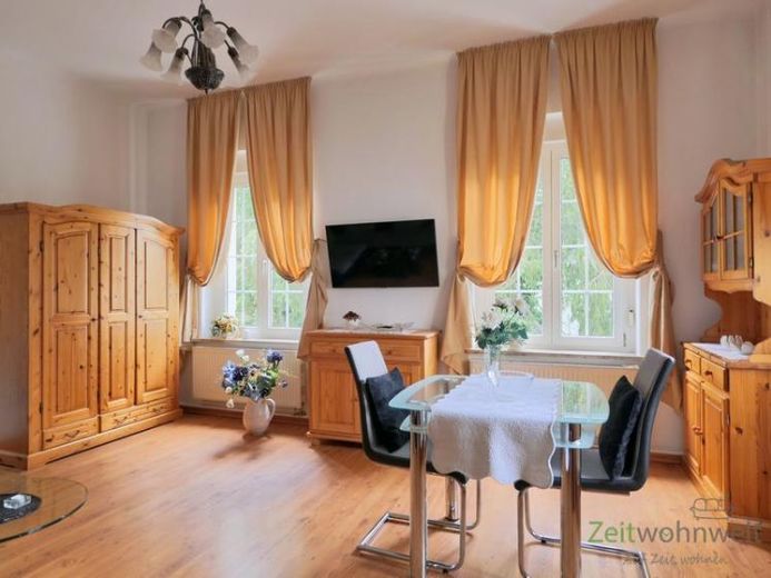 (EF1296_M) Dresde: Blasewitz, económico apartamento amueblado con ducha y bañera en una villa protegida como monumento – Foto 1