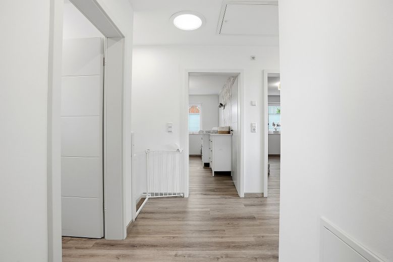 ESCLUSIVA CASA A TRE FRONTONI CON STRAORDINARIO GIARDINO – Foto 18