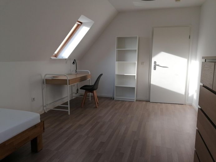 Großzügiges, helles Haus in ruhiger Wohnstraße (30km-Zone) in Pinneberg-Waldenau. – SchlafZimmer-OG-2a