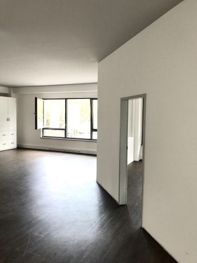 BEISPIEL  RAUMAUFTEILUNG