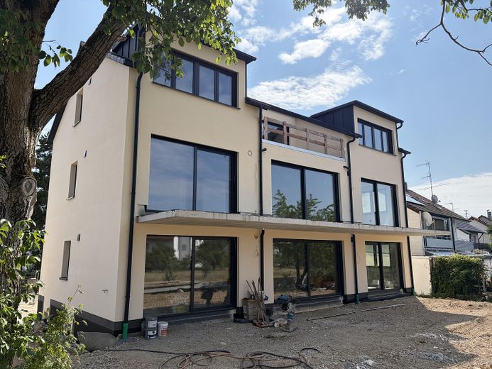 Yeni yapı: Schwäbisch Gmünd'de 3 ayrı daireli 3 ailelik ev – Foto 7