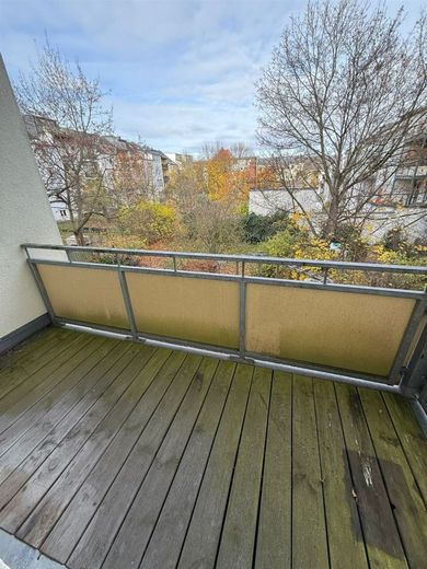 Großzügige 2-Zimmer mit neuem Laminat, Dusche und Balkon in ruhiger Lage! – PHOTO-2025-11-04-10-36-15