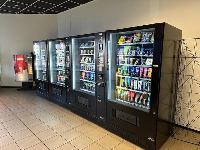 Lukratives  24/ / Shop – Foto 6