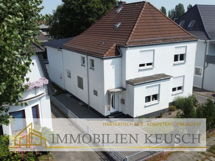 1–2-family house with separate apartment + large garden, garage, shed & potential for attic conversion! – Photo 1