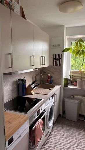 Alfter/Bonn * Barrierearme Komfortwohnung* Aufzug * EBK * S/W Loggia*Stellplatz* Hausmeisterservice* – aktuelle Einbauküche TOPgepfl
