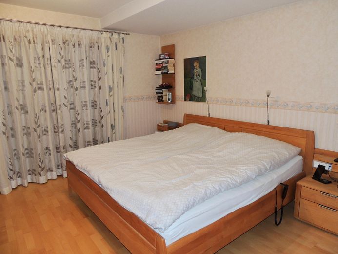 Freistehendes Niedrigenergie-EFH in Massivbauweise zwischen Pirmasens und Zweibrücken – Schlafzimmer 1