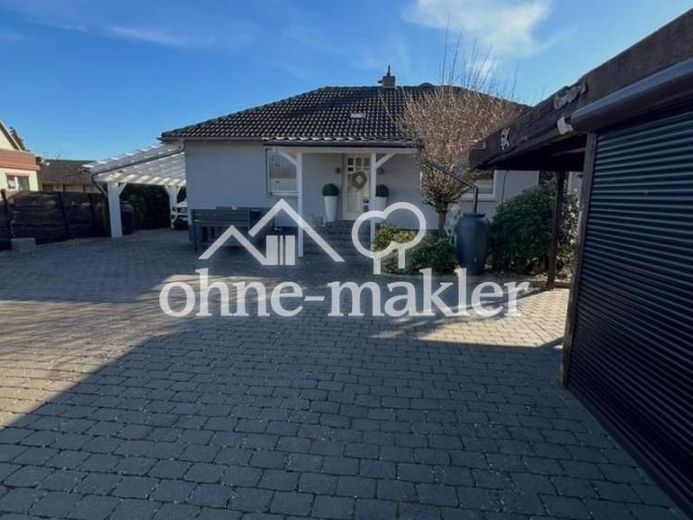 wymarzony bungalow rodzinny z 6,5 pokojami i basenem w Wedemark – Zdjęcie 1