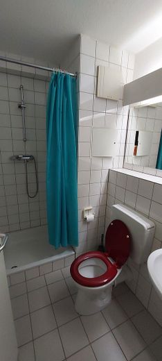 1 Zimmer Wohnung in Saarbrücken - nähe Uni – Bad 3