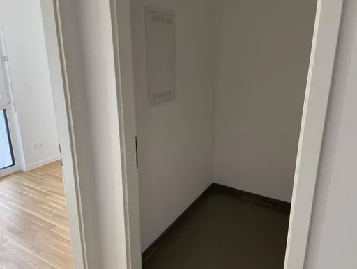 Elegante vivienda de obra nueva con jardín propio a las afueras de Berlín – Abstellkammer