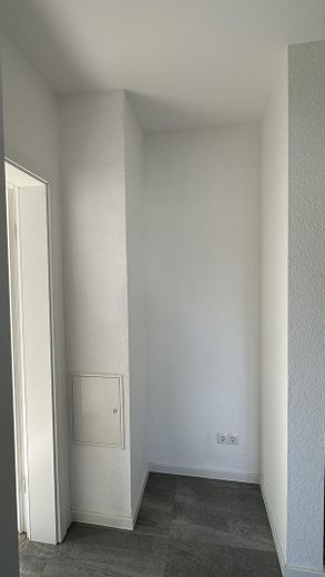 klimatisierte - 3-Zimmer Wohnung (OG) - mit Balkon in Andernach – Flur-Abstell-Nische