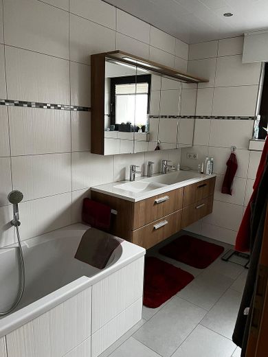 Einfamilienwohnhaus in Schwerte Westhofen (energetisch saniert) – Badezimmer EG