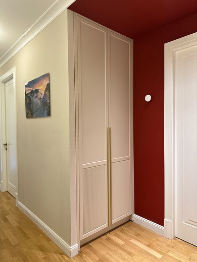 Saniert & bezugsfrei in Westend: 130 m², 2 Balkone, 2 Bäder, Stellplatz – provisionsfrei – Flur