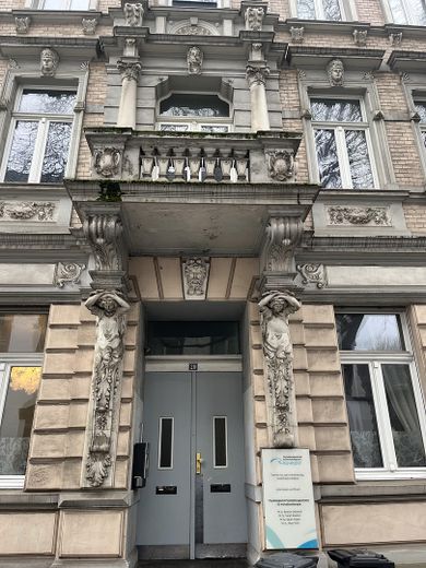 Büroräume im denkmalgeschützten Stilhaus in Duisburg Ruhort – Haustür
