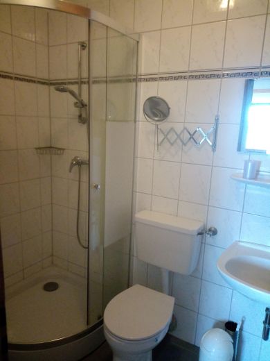 Чотирикімнатна квартира з 3 душовими та туалетами – Bad/Dusche 3