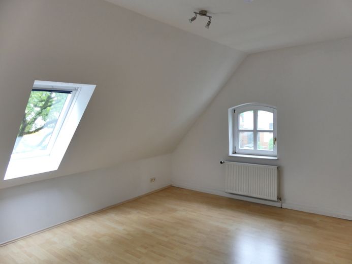 4 Zi. Whg in Bothfeld, inkl. Einbauküche, frei ab sofort – Schlafzimmer 1 ca 22 qm